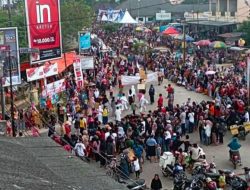 Kecamatan Paritiga Memeriahkan Karnaval HUT RI ke- 77 yang di Banjiri Ribuan Penonton