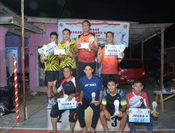 Polsek Simpang Katis Berhasil Menjuarai Cup Pordes Badminton di Desa Sungkap