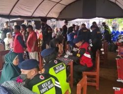 Luar biasa, !! Tim medis Brimob Polri Jemput Bola Beri Pelayanan Kesehatan Pengungsi Gempa Cianjur