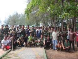 Keren !!! Yonif 147/KGJ Gotong Royong Bersama Warga Tanjung Gunung