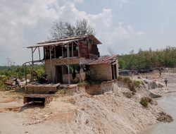 Tambang Liar Hampir Robohkan Warung Warga Desa Cupat