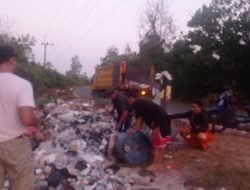 Camat Parittiga Ajak Masyarakat Buang Sampah Pada Tempatnya