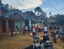 Diduga Milik Liku, Truk Pasir Timah Tabrak Rumah Warga di Pinggir Jalan